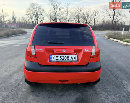 Красный Хендай Гетц, объемом двигателя 1.6 л и пробегом 174 тыс. км за 5800 $, фото 5 на Automoto.ua
