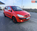 Красный Хендай Гетц, объемом двигателя 1.6 л и пробегом 174 тыс. км за 5800 $, фото 1 на Automoto.ua