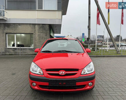 Красный Хендай Гетц, объемом двигателя 1.4 л и пробегом 143 тыс. км за 5500 $, фото 1 на Automoto.ua