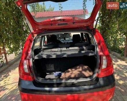 Красный Хендай Гетц, объемом двигателя 1.4 л и пробегом 300 тыс. км за 3900 $, фото 6 на Automoto.ua