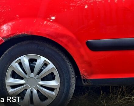 Красный Хендай Гетц, объемом двигателя 1.1 л и пробегом 227 тыс. км за 3650 $, фото 1 на Automoto.ua