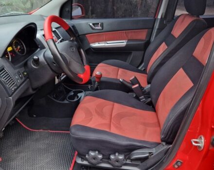 Красный Хендай Гетц, объемом двигателя 1.4 л и пробегом 244 тыс. км за 4450 $, фото 6 на Automoto.ua