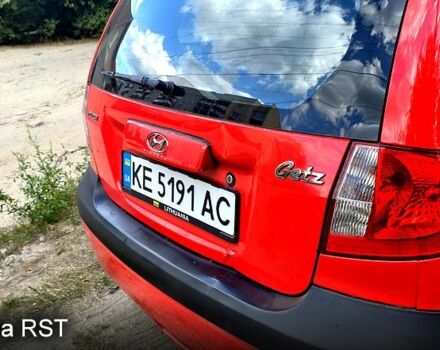 Красный Хендай Гетц, объемом двигателя 1.1 л и пробегом 227 тыс. км за 3650 $, фото 3 на Automoto.ua