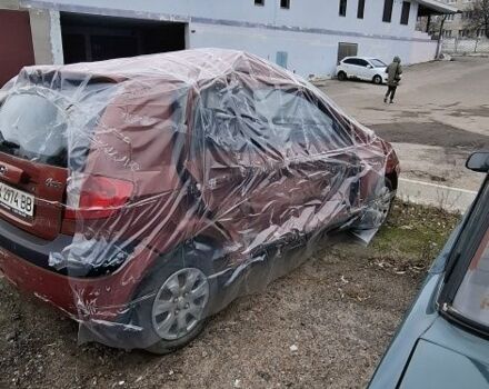 Красный Хендай Гетц, объемом двигателя 1.4 л и пробегом 75 тыс. км за 1000 $, фото 4 на Automoto.ua