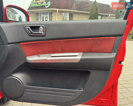 Красный Хендай Гетц, объемом двигателя 1.4 л и пробегом 143 тыс. км за 5500 $, фото 16 на Automoto.ua