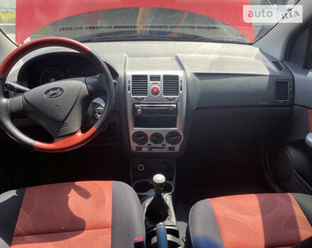 Красный Хендай Гетц, объемом двигателя 1.4 л и пробегом 220 тыс. км за 4100 $, фото 7 на Automoto.ua