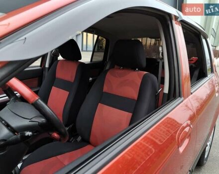 Красный Хендай Гетц, объемом двигателя 1.6 л и пробегом 223 тыс. км за 4990 $, фото 4 на Automoto.ua