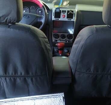 Червоний Хендай Гетц, об'ємом двигуна 1.4 л та пробігом 220 тис. км за 6800 $, фото 8 на Automoto.ua