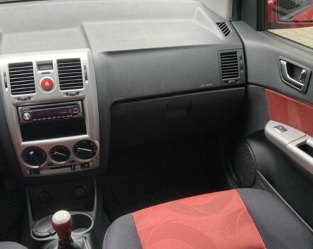 Красный Хендай Гетц, объемом двигателя 1.4 л и пробегом 142 тыс. км за 4050 $, фото 4 на Automoto.ua