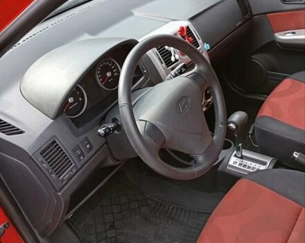 Красный Хендай Гетц, объемом двигателя 1.6 л и пробегом 109 тыс. км за 6000 $, фото 9 на Automoto.ua