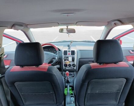 Красный Хендай Гетц, объемом двигателя 1.4 л и пробегом 276 тыс. км за 4888 $, фото 7 на Automoto.ua