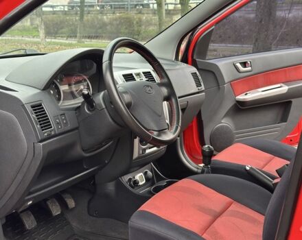 Красный Хендай Гетц, объемом двигателя 1.4 л и пробегом 149 тыс. км за 4900 $, фото 6 на Automoto.ua