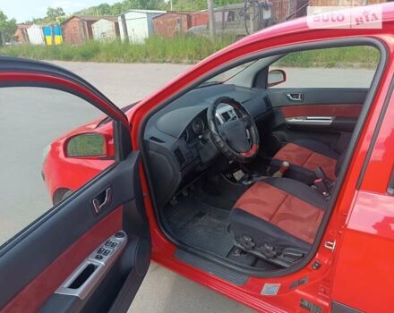Красный Хендай Гетц, объемом двигателя 1.4 л и пробегом 278 тыс. км за 3950 $, фото 6 на Automoto.ua