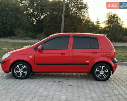 Красный Хендай Гетц, объемом двигателя 1.4 л и пробегом 220 тыс. км за 4200 $, фото 2 на Automoto.ua