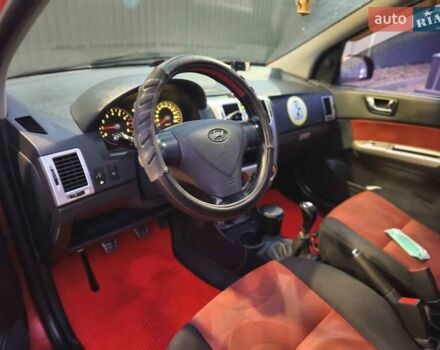 Червоний Хендай Гетц, об'ємом двигуна 1.4 л та пробігом 173 тис. км за 5500 $, фото 6 на Automoto.ua