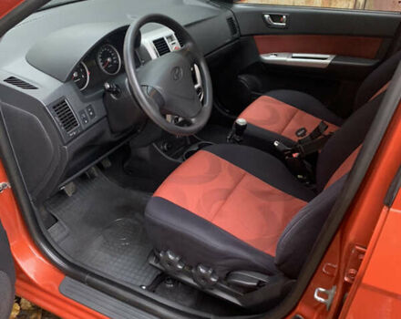 Красный Хендай Гетц, объемом двигателя 1.4 л и пробегом 170 тыс. км за 4500 $, фото 5 на Automoto.ua