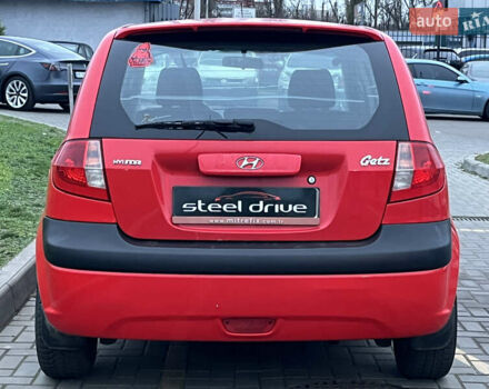 Червоний Хендай Гетц, об'ємом двигуна 1.4 л та пробігом 141 тис. км за 5999 $, фото 4 на Automoto.ua