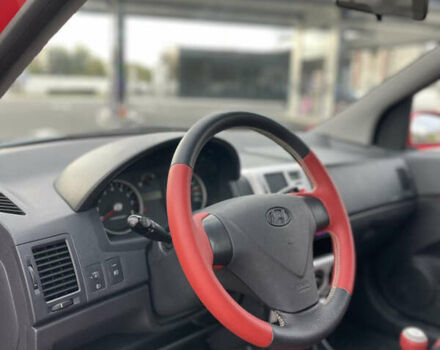 Красный Хендай Гетц, объемом двигателя 1.6 л и пробегом 137 тыс. км за 5700 $, фото 5 на Automoto.ua