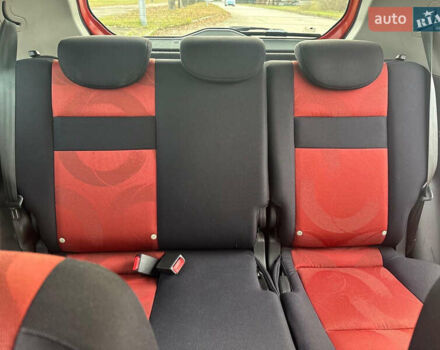 Красный Хендай Гетц, объемом двигателя 1.4 л и пробегом 30 тыс. км за 7100 $, фото 10 на Automoto.ua