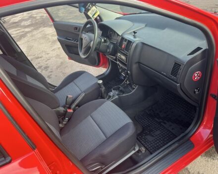 Червоний Хендай Гетц, об'ємом двигуна 1.1 л та пробігом 174 тис. км за 3900 $, фото 5 на Automoto.ua