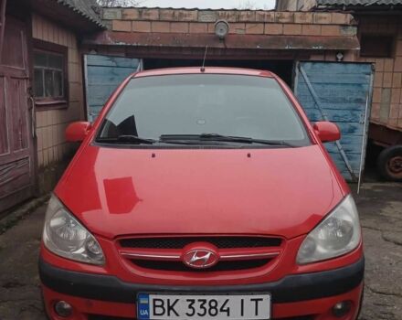 Красный Хендай Гетц, объемом двигателя 1.6 л и пробегом 225 тыс. км за 3800 $, фото 1 на Automoto.ua