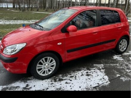 Красный Хендай Гетц, объемом двигателя 1.4 л и пробегом 255 тыс. км за 3800 $, фото 1 на Automoto.ua