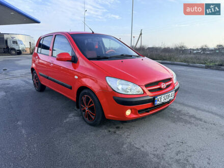 Красный Хендай Гетц, объемом двигателя 1.6 л и пробегом 174 тыс. км за 5800 $, фото 1 на Automoto.ua
