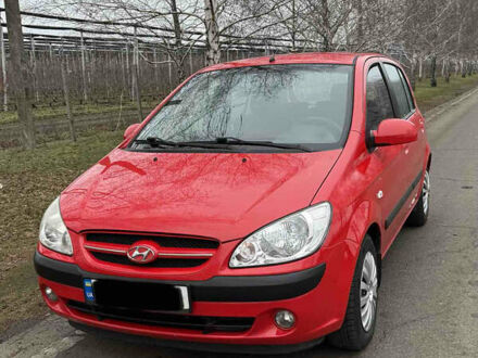 Красный Хендай Гетц, объемом двигателя 1.4 л и пробегом 165 тыс. км за 6100 $, фото 1 на Automoto.ua