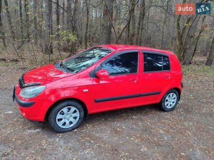 Красный Хендай Гетц, объемом двигателя 1.4 л и пробегом 315 тыс. км за 4300 $, фото 1 на Automoto.ua