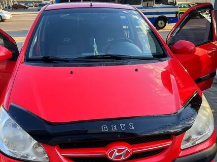 Красный Хендай Гетц, объемом двигателя 1.4 л и пробегом 170 тыс. км за 4500 $, фото 1 на Automoto.ua