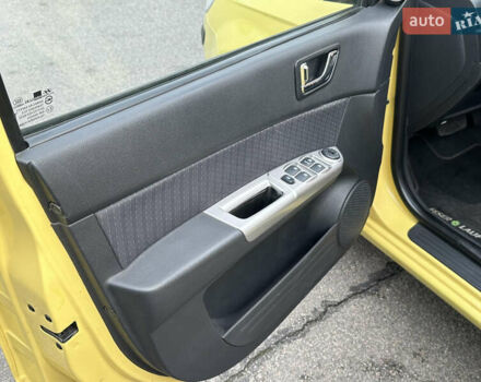 Жовтий Хендай Гетц, об'ємом двигуна 1.4 л та пробігом 144 тис. км за 5170 $, фото 4 на Automoto.ua