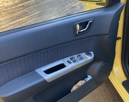 Желтый Хендай Гетц, объемом двигателя 1.6 л и пробегом 215 тыс. км за 3500 $, фото 8 на Automoto.ua