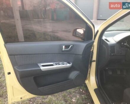 Желтый Хендай Гетц, объемом двигателя 1.4 л и пробегом 238 тыс. км за 3900 $, фото 12 на Automoto.ua