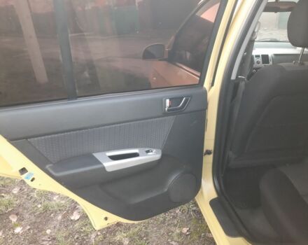 Желтый Хендай Гетц, объемом двигателя 1.4 л и пробегом 250 тыс. км за 3900 $, фото 15 на Automoto.ua