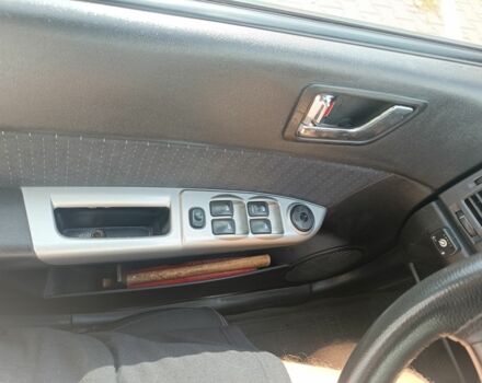 Желтый Хендай Гетц, объемом двигателя 1.4 л и пробегом 180 тыс. км за 4000 $, фото 8 на Automoto.ua