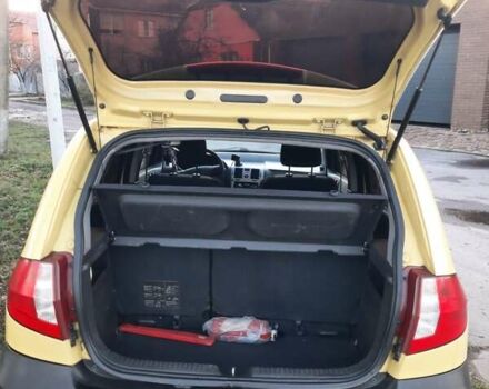 Желтый Хендай Гетц, объемом двигателя 1.4 л и пробегом 238 тыс. км за 3900 $, фото 20 на Automoto.ua