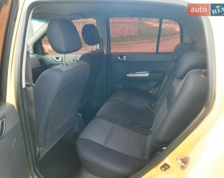 Желтый Хендай Гетц, объемом двигателя 1.4 л и пробегом 238 тыс. км за 3900 $, фото 18 на Automoto.ua