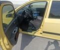 Желтый Хендай Гетц, объемом двигателя 1.4 л и пробегом 180 тыс. км за 4000 $, фото 5 на Automoto.ua