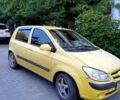 Желтый Хендай Гетц, объемом двигателя 1.6 л и пробегом 315 тыс. км за 3500 $, фото 1 на Automoto.ua