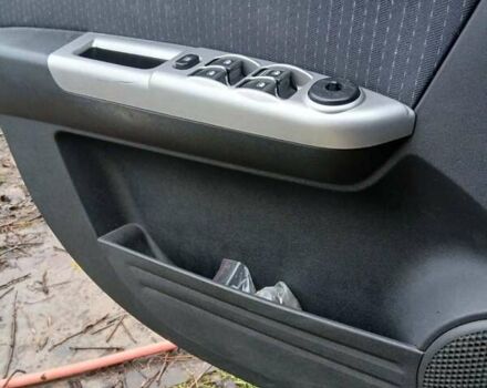 Желтый Хендай Гетц, объемом двигателя 1.4 л и пробегом 113 тыс. км за 4500 $, фото 4 на Automoto.ua