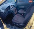 Желтый Хендай Гетц, объемом двигателя 1.4 л и пробегом 220 тыс. км за 4000 $, фото 5 на Automoto.ua
