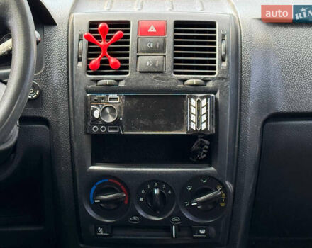 Серый Хендай Гетц, объемом двигателя 1.3 л и пробегом 289 тыс. км за 2999 $, фото 16 на Automoto.ua