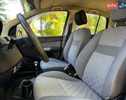 Хендай Гетц 2005 в Киеве на Automoto.ua Серый Хендай Гетц, объемом двигателя 1.4 л и пробегом 160 тыс. км за 3640 $, фото 15 на Automoto.ua