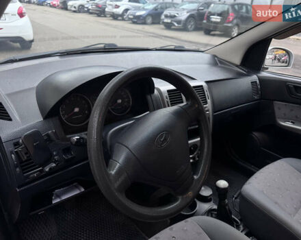 Серый Хендай Гетц, объемом двигателя 1.34 л и пробегом 215 тыс. км за 3650 $, фото 7 на Automoto.ua