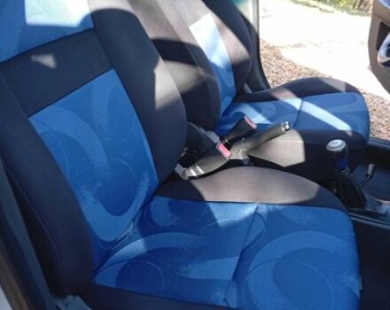 Серый Хендай Гетц, объемом двигателя 1.1 л и пробегом 165 тыс. км за 4000 $, фото 5 на Automoto.ua