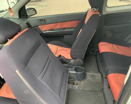 Серый Хендай Гетц, объемом двигателя 1.1 л и пробегом 220 тыс. км за 2300 $, фото 6 на Automoto.ua