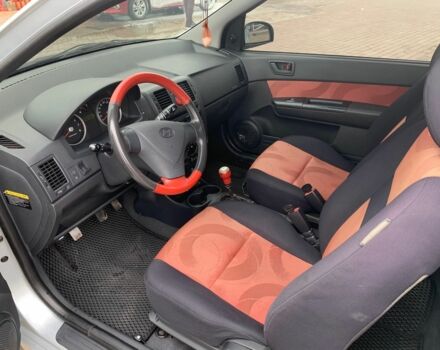 Серый Хендай Гетц, объемом двигателя 1.1 л и пробегом 220 тыс. км за 2300 $, фото 3 на Automoto.ua