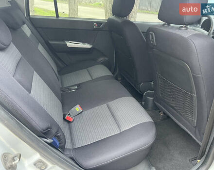 Серый Хендай Гетц, объемом двигателя 1.4 л и пробегом 160 тыс. км за 5500 $, фото 11 на Automoto.ua