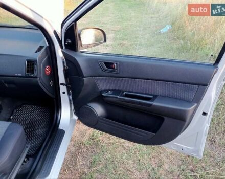 Сірий Хендай Гетц, об'ємом двигуна 1.09 л та пробігом 119 тис. км за 4390 $, фото 4 на Automoto.ua