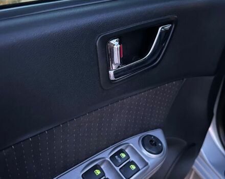 Серый Хендай Гетц, объемом двигателя 1.6 л и пробегом 170 тыс. км за 4700 $, фото 4 на Automoto.ua